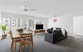 Nelson Bay Coastal Base - Pool, Balcony & Marina